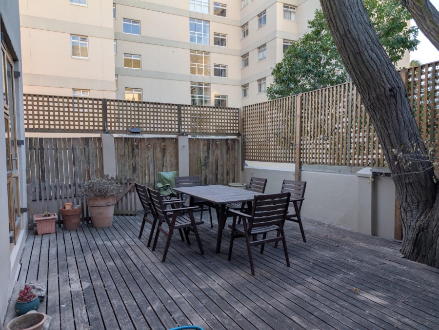 To Let 2 Bedroom Property for Rent in Sea Point Western Cape